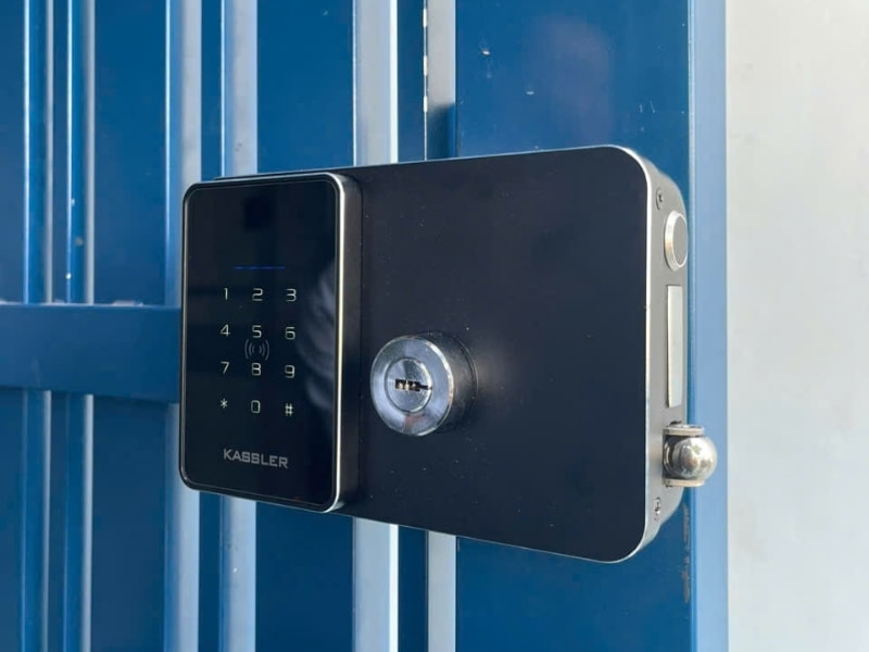 Gia chủ nên xác định nhu cầu sử dụng khóa cho gia đình hay dùng để kinh doanh