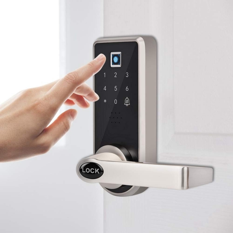 Khóa Cửa Vân Tay Là Gì, An Toàn Không? Ưu, Nhược Điểm & Cách Dùng Khóa vân tay có độ an toàn nhờ công nghệ sinh trắc học khó làm giả, giúp loại bỏ rủi ro bị sao chép chìa cơ hay lộ mật mã.