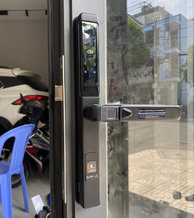 Dịch Vụ Lắp Khóa Vân Tay Nhanh Chóng - Miễn Phí - Tận Nơi Dịch vụ lắp khóa vân tay đảm bảo thi công đúng kỹ thuật và bảo hành rõ ràng