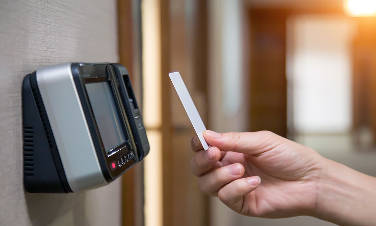 Có Nên Dùng Khóa Cửa Điện Tử? 7 Tiêu Chí Chọn Mua Phù Hợp